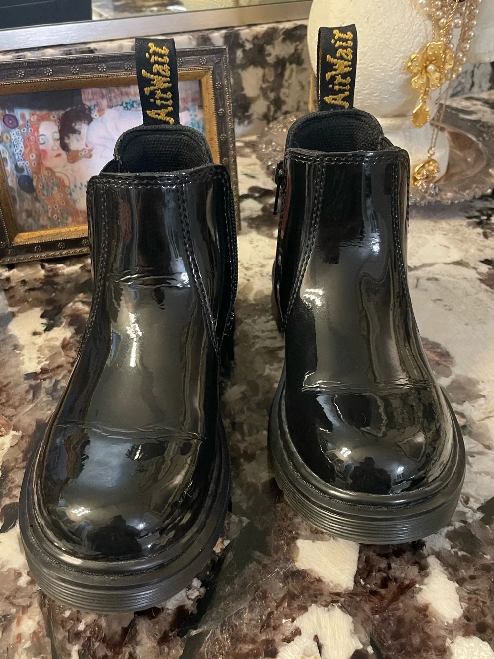 Dr. Martens Chelsea AirWair Kids 2976 Black Patent Leather Side Zip Kid’s Size 1
